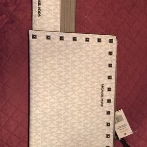 Michael Kors hand bag